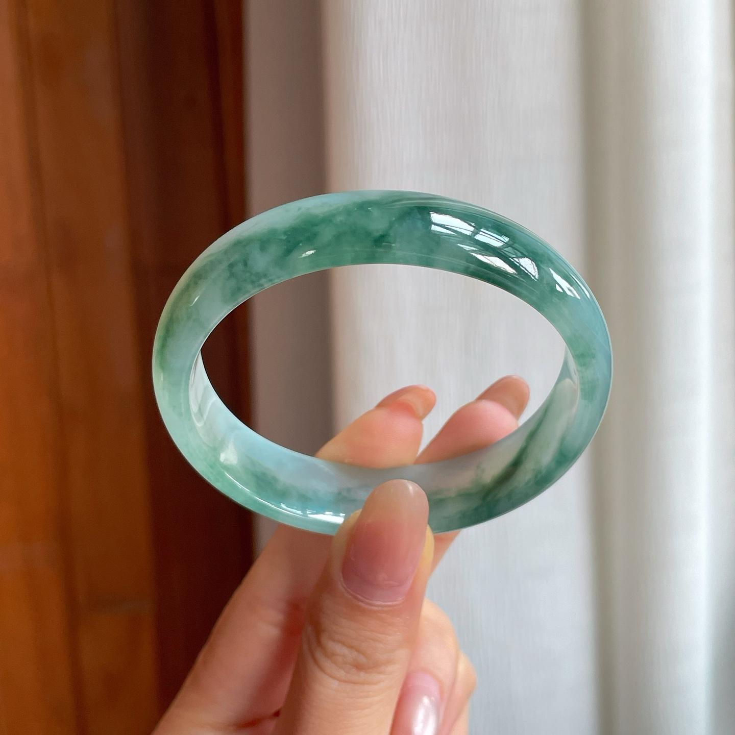 冰种飘花翡翠贵妃镯（55.3mm) 商品编号：yc361600