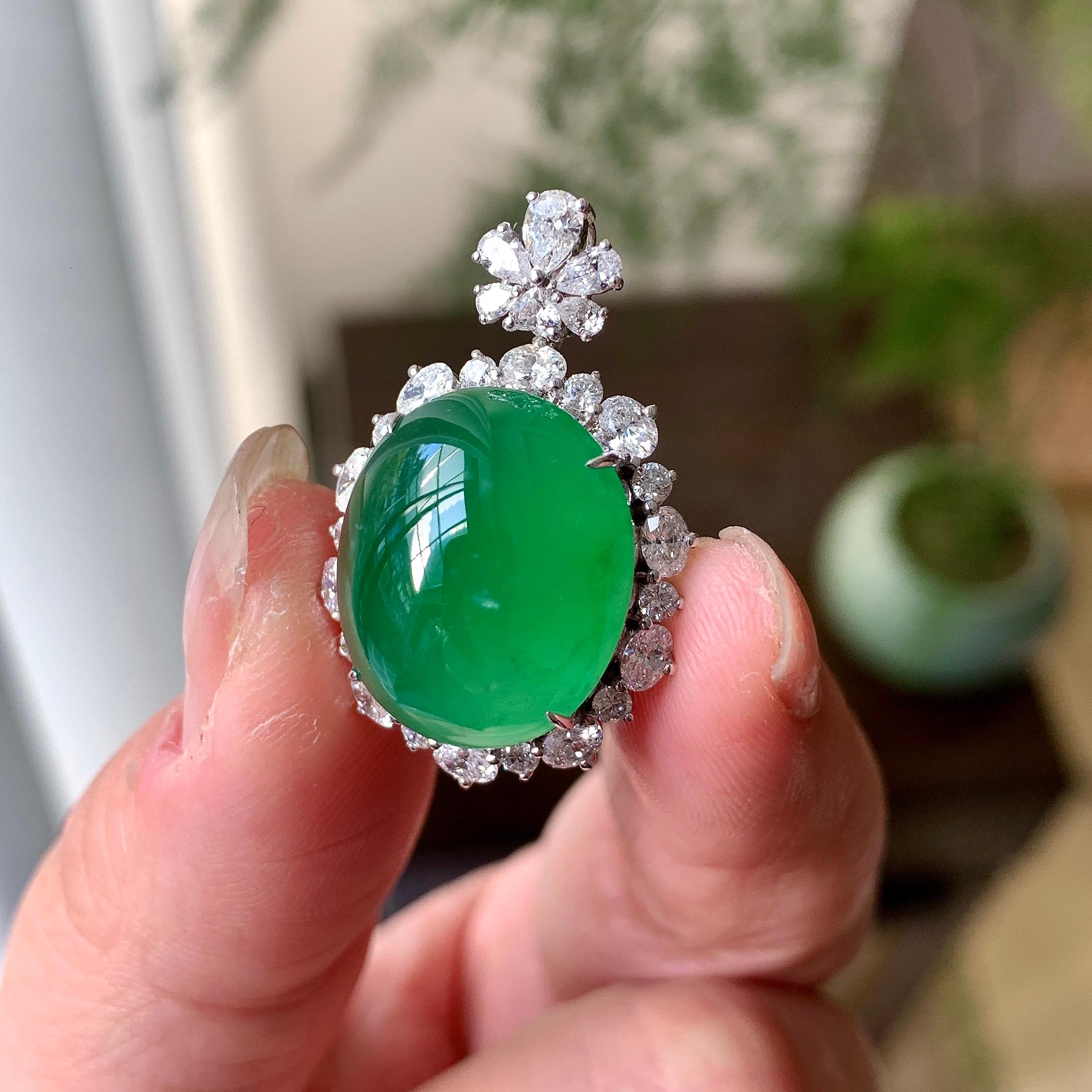 18K金钻镶糯冰种满绿蛋面吊坠 商品编号：yc307298